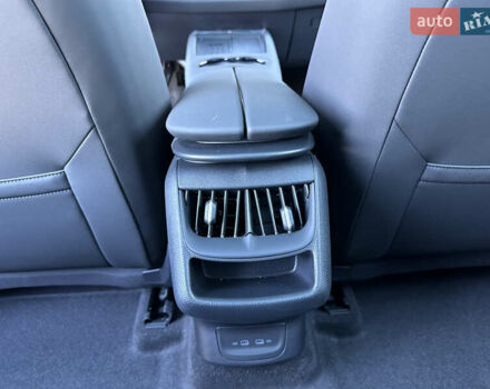 Чорний Фольксваген ID. Unyx, об'ємом двигуна 0 л та пробігом 1 тис. км за 27200 $, фото 29 на Automoto.ua