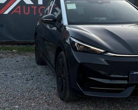 Черный Фольксваген ID. Unyx, объемом двигателя 0 л и пробегом 1 тыс. км за 27990 $, фото 1 на Automoto.ua