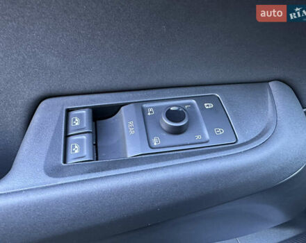 Чорний Фольксваген ID. Unyx, об'ємом двигуна 0 л та пробігом 1 тис. км за 27200 $, фото 15 на Automoto.ua