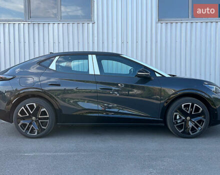 Черный Фольксваген ID. Unyx, объемом двигателя 0 л и пробегом 1 тыс. км за 34000 $, фото 4 на Automoto.ua