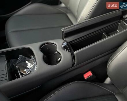 Сірий Фольксваген ID. Unyx, об'ємом двигуна 0 л та пробігом 1 тис. км за 28900 $, фото 28 на Automoto.ua