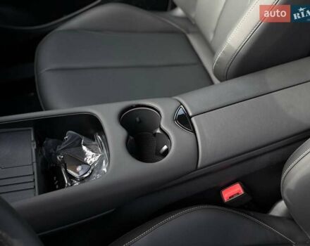 Сірий Фольксваген ID. Unyx, об'ємом двигуна 0 л та пробігом 1 тис. км за 28900 $, фото 27 на Automoto.ua