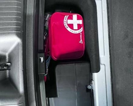 Серый Фольксваген ID. Unyx, объемом двигателя 0 л и пробегом 7 тыс. км за 27250 $, фото 16 на Automoto.ua