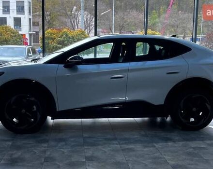 Серый Фольксваген ID. Unyx, объемом двигателя 0 л и пробегом 7 тыс. км за 27250 $, фото 1 на Automoto.ua