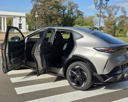 Сірий Фольксваген ID. Unyx, об'ємом двигуна 0 л та пробігом 1 тис. км за 30000 $, фото 5 на Automoto.ua