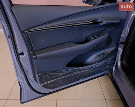 Серый Фольксваген ID. Unyx, объемом двигателя 0 л и пробегом 1 тыс. км за 31900 $, фото 32 на Automoto.ua