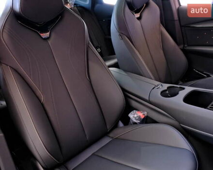 Серый Фольксваген ID. Unyx, объемом двигателя 0 л и пробегом 1 тыс. км за 31900 $, фото 48 на Automoto.ua