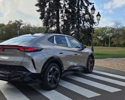 Сірий Фольксваген ID. Unyx, об'ємом двигуна 0 л та пробігом 1 тис. км за 30000 $, фото 4 на Automoto.ua