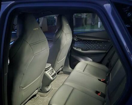 Сірий Фольксваген ID. Unyx, об'ємом двигуна 0 л та пробігом 4 тис. км за 28500 $, фото 1 на Automoto.ua