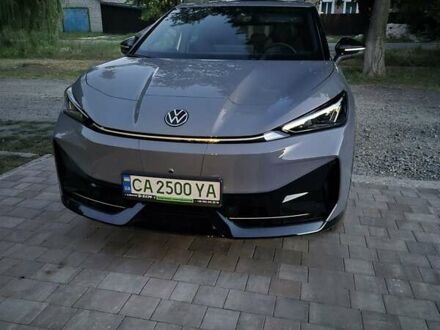 Фольксваген ID. Unyx 2025 у Черкасах на Automoto.ua Сірий Фольксваген ID. Unyx, об'ємом двигуна 0 л та пробігом 4 тис. км за 28500 $, фото 1 на Automoto.ua