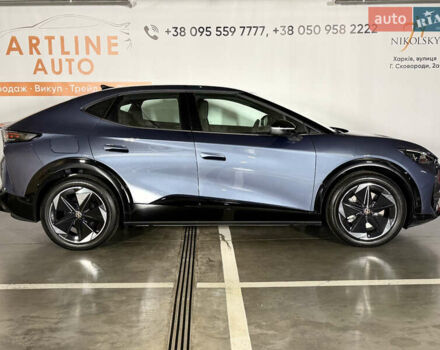 Синий Фольксваген ID. Unyx, объемом двигателя 0 л и пробегом 1 тыс. км за 29400 $, фото 2 на Automoto.ua