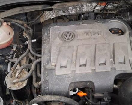 Чорний Фольксваген Suran, об'ємом двигуна 2 л та пробігом 299 тис. км за 12200 $, фото 13 на Automoto.ua