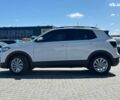 Белый Фольксваген T-Cross, объемом двигателя 1 л и пробегом 30 тыс. км за 22890 $, фото 4 на Automoto.ua