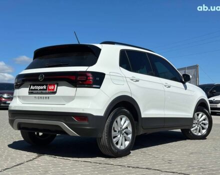 Белый Фольксваген T-Cross, объемом двигателя 1 л и пробегом 30 тыс. км за 22890 $, фото 8 на Automoto.ua