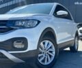 Белый Фольксваген T-Cross, объемом двигателя 1 л и пробегом 30 тыс. км за 22890 $, фото 2 на Automoto.ua