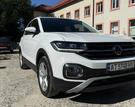 Белый Фольксваген T-Cross, объемом двигателя 1 л и пробегом 37 тыс. км за 20500 $, фото 2 на Automoto.ua