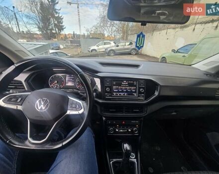 Белый Фольксваген T-Cross, объемом двигателя 1 л и пробегом 85 тыс. км за 19000 $, фото 7 на Automoto.ua