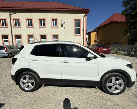 Белый Фольксваген T-Cross, объемом двигателя 1 л и пробегом 37 тыс. км за 20500 $, фото 5 на Automoto.ua
