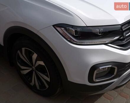 Белый Фольксваген T-Cross, объемом двигателя 1 л и пробегом 29 тыс. км за 21500 $, фото 26 на Automoto.ua