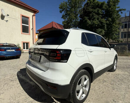 Белый Фольксваген T-Cross, объемом двигателя 1 л и пробегом 37 тыс. км за 20500 $, фото 6 на Automoto.ua