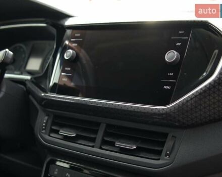 Белый Фольксваген T-Cross, объемом двигателя 1 л и пробегом 29 тыс. км за 21500 $, фото 10 на Automoto.ua