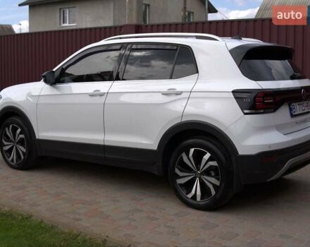 Белый Фольксваген T-Cross, объемом двигателя 1 л и пробегом 29 тыс. км за 21500 $, фото 7 на Automoto.ua