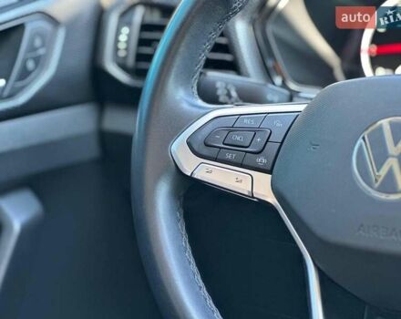Белый Фольксваген T-Cross, объемом двигателя 1 л и пробегом 30 тыс. км за 19300 $, фото 18 на Automoto.ua