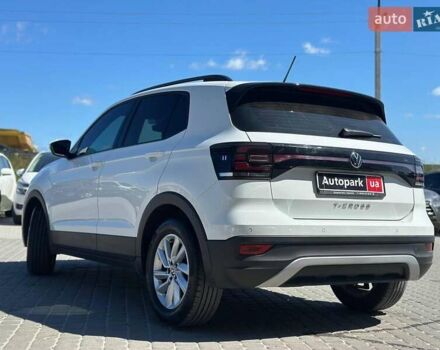 Белый Фольксваген T-Cross, объемом двигателя 1 л и пробегом 30 тыс. км за 19300 $, фото 6 на Automoto.ua