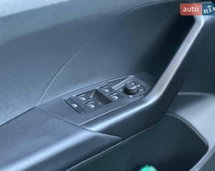 Белый Фольксваген T-Cross, объемом двигателя 1 л и пробегом 30 тыс. км за 19300 $, фото 23 на Automoto.ua