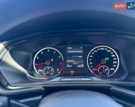Белый Фольксваген T-Cross, объемом двигателя 1 л и пробегом 30 тыс. км за 19300 $, фото 21 на Automoto.ua