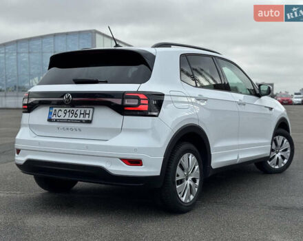Білий Фольксваген T-Cross, об'ємом двигуна 1.5 л та пробігом 25 тис. км за 29499 $, фото 4 на Automoto.ua