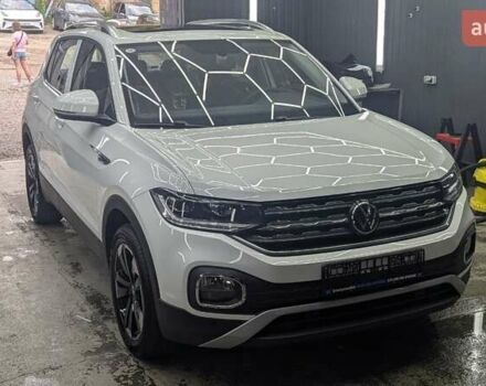 Белый Фольксваген T-Cross, объемом двигателя 1.2 л и пробегом 1 тыс. км за 21999 $, фото 26 на Automoto.ua