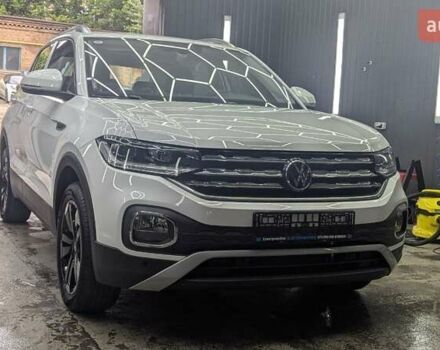 Белый Фольксваген T-Cross, объемом двигателя 1.2 л и пробегом 1 тыс. км за 21999 $, фото 81 на Automoto.ua