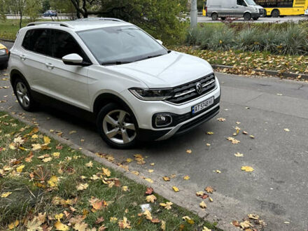 Белый Фольксваген T-Cross, объемом двигателя 1 л и пробегом 39 тыс. км за 19999 $, фото 1 на Automoto.ua