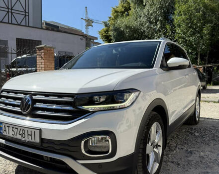 Белый Фольксваген T-Cross, объемом двигателя 1 л и пробегом 37 тыс. км за 20500 $, фото 1 на Automoto.ua