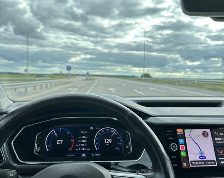 Черный Фольксваген T-Cross, объемом двигателя 1.6 л и пробегом 119 тыс. км за 23000 $, фото 1 на Automoto.ua