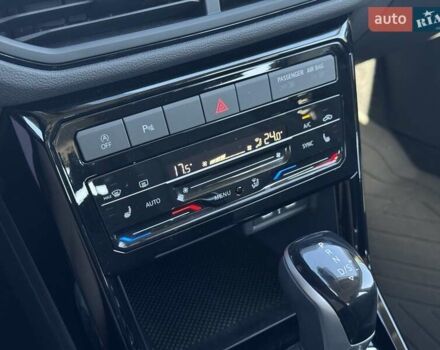 Жовтий Фольксваген T-Cross, об'ємом двигуна 1 л та пробігом 20 тис. км за 22200 $, фото 11 на Automoto.ua