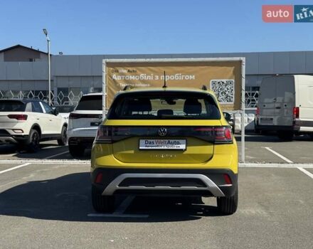 Жовтий Фольксваген T-Cross, об'ємом двигуна 1 л та пробігом 20 тис. км за 22200 $, фото 4 на Automoto.ua