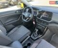 Жовтий Фольксваген T-Cross, об'ємом двигуна 1 л та пробігом 20 тис. км за 22200 $, фото 9 на Automoto.ua