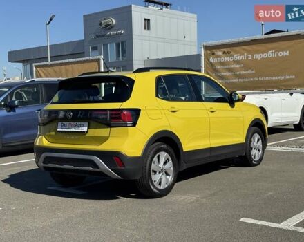 Жовтий Фольксваген T-Cross, об'ємом двигуна 1 л та пробігом 20 тис. км за 22200 $, фото 3 на Automoto.ua