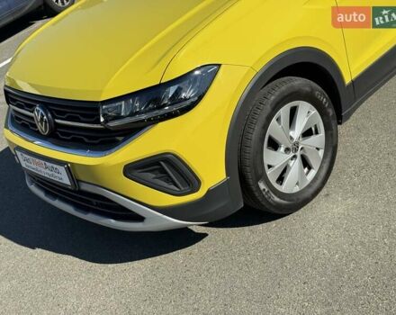Жовтий Фольксваген T-Cross, об'ємом двигуна 1 л та пробігом 20 тис. км за 22200 $, фото 7 на Automoto.ua