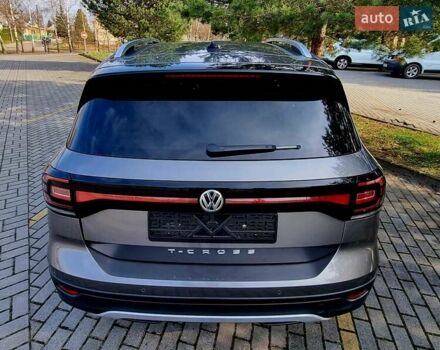 Серый Фольксваген T-Cross, объемом двигателя 1.6 л и пробегом 115 тыс. км за 22999 $, фото 14 на Automoto.ua