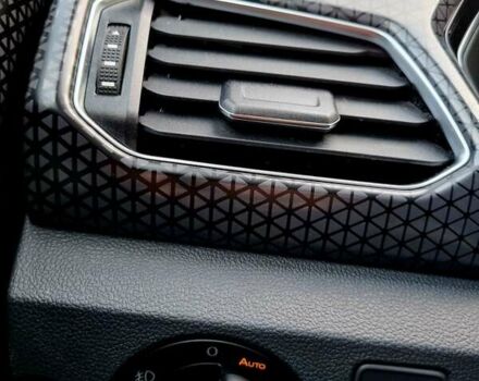 Серый Фольксваген T-Cross, объемом двигателя 1.6 л и пробегом 115 тыс. км за 22999 $, фото 61 на Automoto.ua