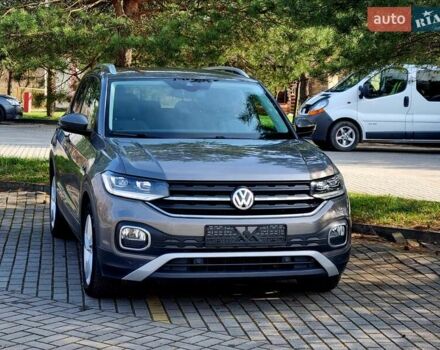 Серый Фольксваген T-Cross, объемом двигателя 1.6 л и пробегом 115 тыс. км за 22999 $, фото 27 на Automoto.ua