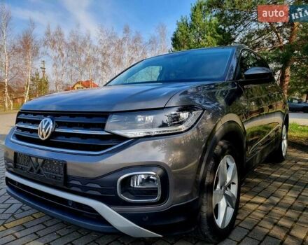 Серый Фольксваген T-Cross, объемом двигателя 1.6 л и пробегом 115 тыс. км за 23499 $, фото 32 на Automoto.ua