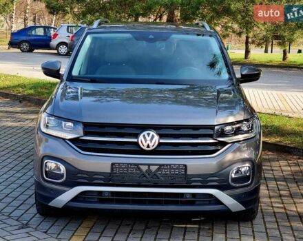 Серый Фольксваген T-Cross, объемом двигателя 1.6 л и пробегом 115 тыс. км за 22999 $, фото 33 на Automoto.ua