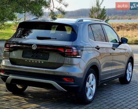 Серый Фольксваген T-Cross, объемом двигателя 1.6 л и пробегом 115 тыс. км за 22999 $, фото 20 на Automoto.ua