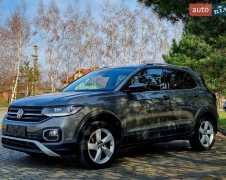 Серый Фольксваген T-Cross, объемом двигателя 1.6 л и пробегом 115 тыс. км за 24950 $, фото 11 на Automoto.ua