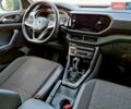 Серый Фольксваген T-Cross, объемом двигателя 1.6 л и пробегом 115 тыс. км за 23499 $, фото 84 на Automoto.ua