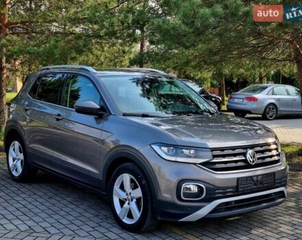 Серый Фольксваген T-Cross, объемом двигателя 1.6 л и пробегом 115 тыс. км за 24950 $, фото 18 на Automoto.ua